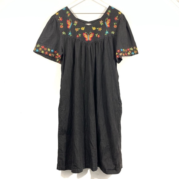 Vintage Dresses & Skirts - Vintage Gray Butterfly Embroidered Mumu Dress